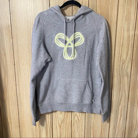 Aritzia TNA Grey cozy hoodie with logo - Picture 10 of 10